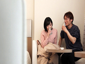 「友達の巨乳の彼女を寝取りました。ごめんなさい」絢音/女子大生　サンプル画像02